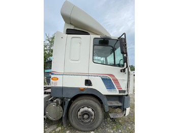 مقطورة السحب DAF CF 85: صورة 3