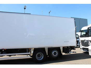 شاحنة ذات مبرد Renault Premium 310 * EURO5 * CARRIER SUPRA 850 * 6X2 * MANUAUL *: صورة 5
