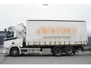 شاحنة صندوقية Box truck Scania R580: صورة 2