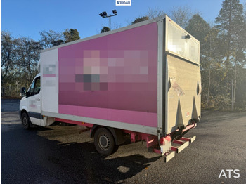 شاحنة بصندوق مغلق Mercedes Benz Sprinter with tail lift: صورة 3