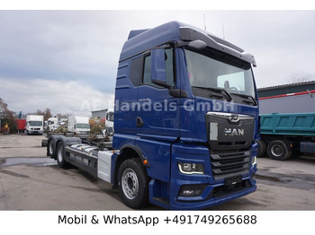 شاحنة بهيكل معدني للمقصورة MAN TGX 26.510