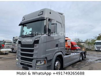 ناقلة حاويات/ شاحنة حاويات SCANIA S 450