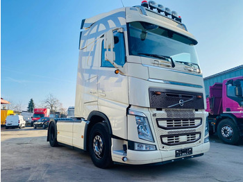 مقطورة السحب VOLVO FH 540