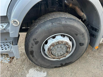 Interior photo 1: شاحنة ذات ستائر جانبية MAN TGS 18.440