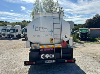 شاحنة صهريج لنقل الوقود Renault MIDLUM 210 CITERNE MERCERON 11000 L 4 COMPARTIMENTS: صورة 3 شاحنة صهريج لنقل الوقود Renault MIDLUM 210 CITERNE MERCERON 11000 L 4 COMPARTIMENTS: صورة 3