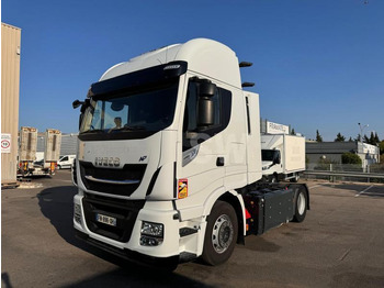 مقطورة السحب IVECO Stralis 460