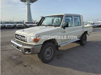 شاحنة البيك أب TOYOTA Land cruiser 79: صورة 1