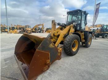 اللودر بعجل CATERPILLAR 914