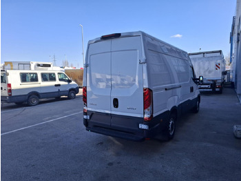 ميكروباص IVECO Daily 35S14V: صورة 4