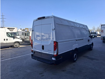ميكروباص IVECO Daily 35S14V: صورة 4