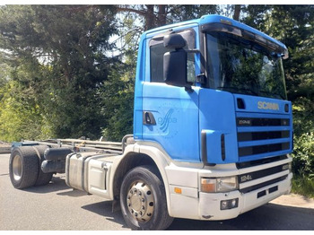 شاحنة بهيكل معدني للمقصورة SCANIA R124