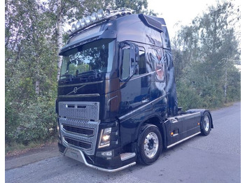 رأس تريلا VOLVO FH16 650