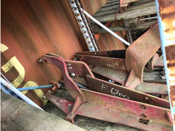 مغراف أمامي للجرار