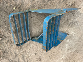 موطئ القدم - جرار Ford New Holland 8730 - Stopnica | Stopnie: صورة 2