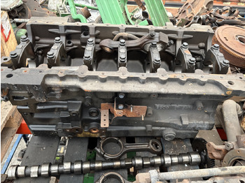 المحرك و قطع الغيار JOHN DEERE