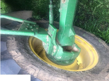 المحور و قطع الغيار JOHN DEERE