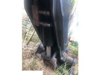 أسطوانة هيدروليكية MANITOU