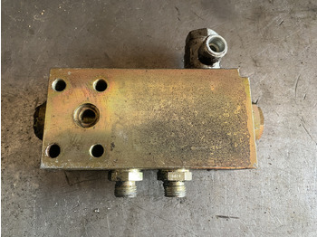 قطع الغيار - حفار ذو عجلات Mecalac 12 XVT - zamek zawór siłownika podpory: صورة 2 قطع الغيار - حفار ذو عجلات Mecalac 12 XVT - zamek zawór siłownika podpory: صورة 2