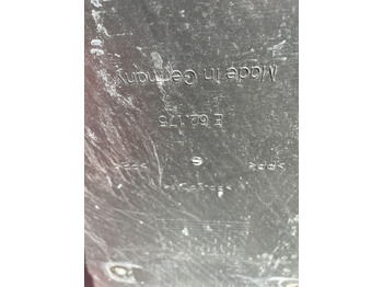 رفرف - آلات زراعية New Holland T7 - błotnik 47664342: صورة 2 رفرف - آلات زراعية New Holland T7 - błotnik 47664342: صورة 2