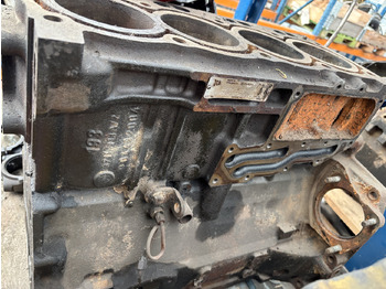 المحرك و قطع الغيار - آلات الإنشاء Perkins JCB 2166/2200 1104C 1104C-44T Silnik Blok Miska Olejowa Pokrywa Rozrządu Tłok CZĘŚCI: صورة 3 المحرك و قطع الغيار - آلات الإنشاء Perkins JCB 2166/2200 1104C 1104C-44T Silnik Blok Miska Olejowa Pokrywa Rozrządu Tłok CZĘŚCI: صورة 3