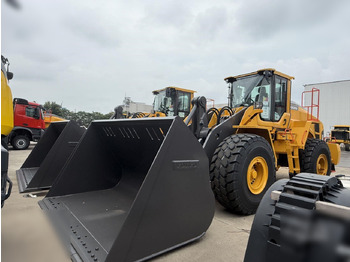 اللودر بعجل VOLVO L180H