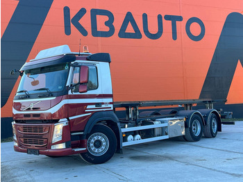 ناقلة حاويات/ شاحنة حاويات VOLVO FM 330