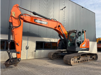 حفار زاحف DOOSAN DX235LCR-5