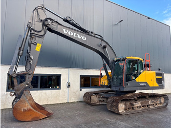 حفار زاحف VOLVO EC220EL
