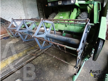 حصادة لنقل الطعام John Deere 1055: صورة 5