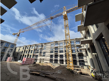 رافعة برجية LIEBHERR