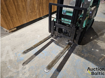 رافعة شوكية تعمل بالغاز Mitsubishi FG15: صورة 5 رافعة شوكية تعمل بالغاز Mitsubishi FG15: صورة 5