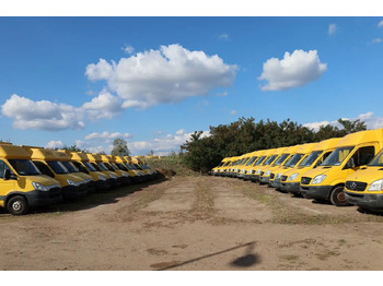 شاحنة بصندوق مغلق IVECO Daily