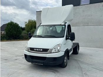 رأس تريلا IVECO Daily
