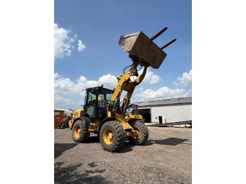 اللودر بعجل CATERPILLAR 908H