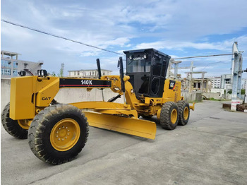 ماكينة تسوية CATERPILLAR 140K
