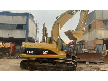 حفار زاحف CATERPILLAR 320C
