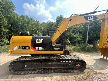 حفار زاحف CATERPILLAR 323D