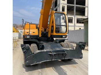 حفار ذو عجلات HYUNDAI 210W-9: صورة 3