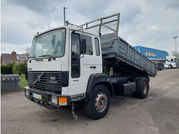شاحنة قلاب VOLVO FS