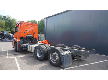 شاحنة بهيكل معدني للمقصورة Mercedes-Benz ANTOS 2843 6x2 DAMAGED VEHICLE: صورة 5
