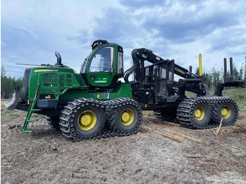 جرار شحن جذوع أشجار الغابات JOHN DEERE
