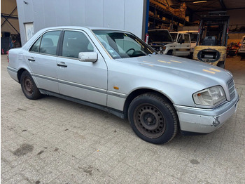 سيدان MERCEDES-BENZ