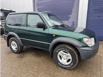 سيارة TOYOTA Land Cruiser