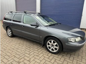 سيارة VOLVO