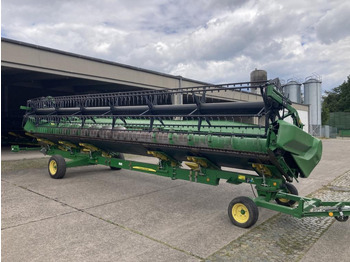 حصادة JOHN DEERE
