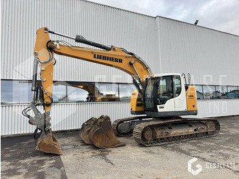 حفار زاحف LIEBHERR R 926
