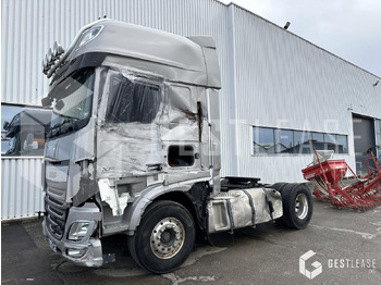 مقطورة السحب DAF XF 510