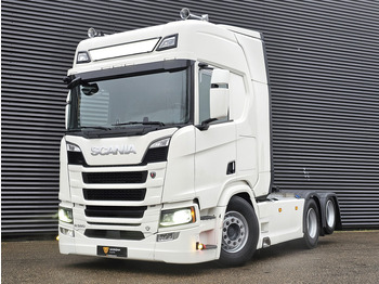 مقطورة السحب SCANIA R 580