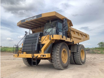 شاحنة قلابة صلبة/ شاحنة صخور CATERPILLAR 777F