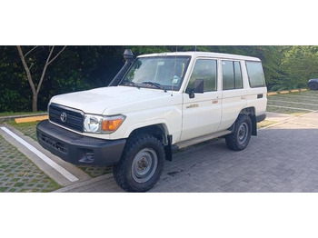 سيارة TOYOTA Land Cruiser